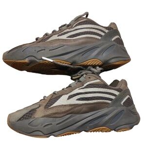 adidas Yeezy Boost 700 V2 Geode size 7